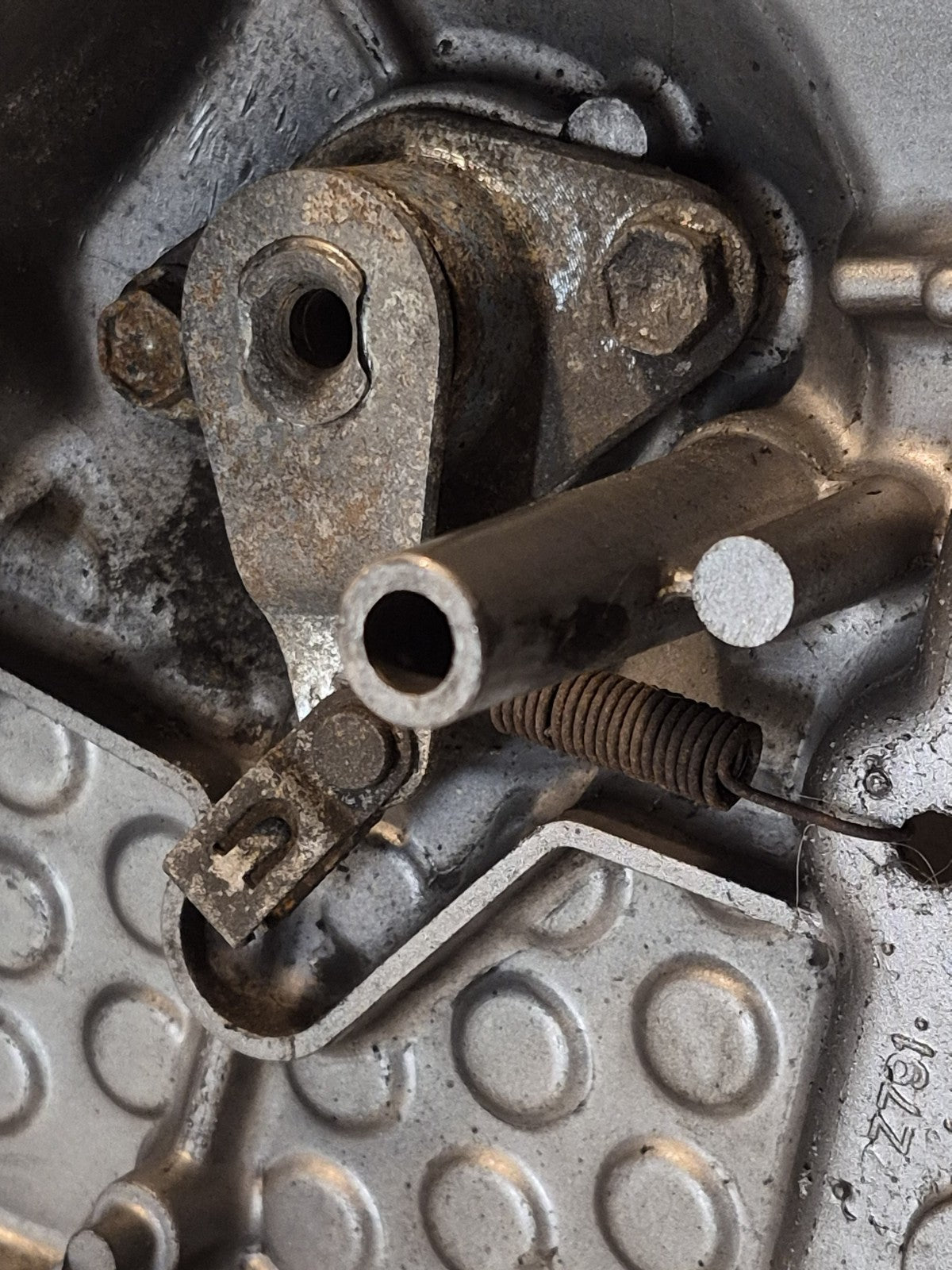 Suzuki GSF 600 Bandit Mk1 Front Sprocket Cover