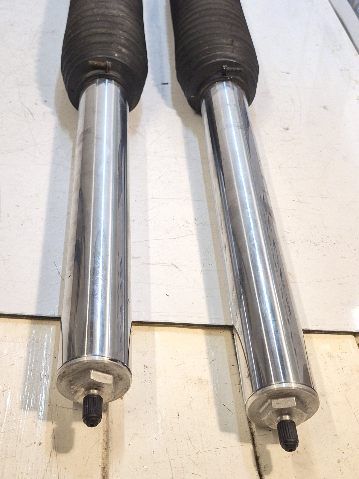 Kawasaki KLE500 KLE 500 1991-On K147 Code Pair Front Forks Fork Legs