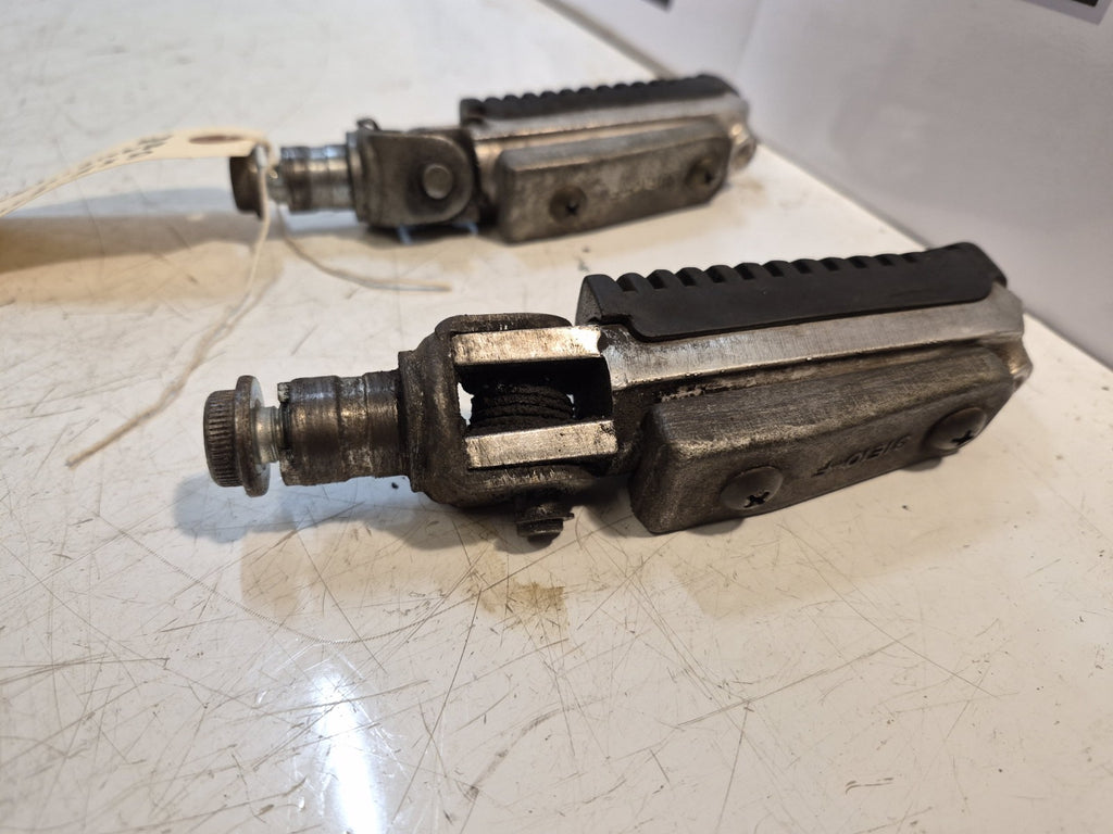 Suzuki GSF 650 Bandit Footpegs, Riders, Pair