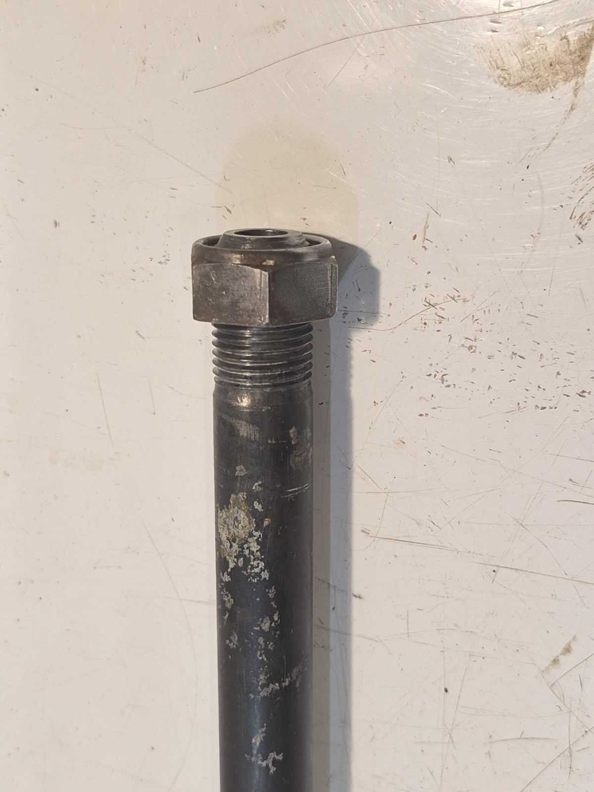 Yamaha FZS 600 FAZER Swinging Arm Spindle