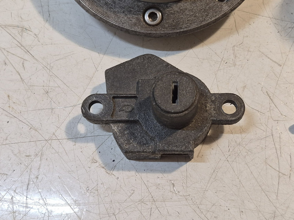 Suzuki VX 800 Lock Set
