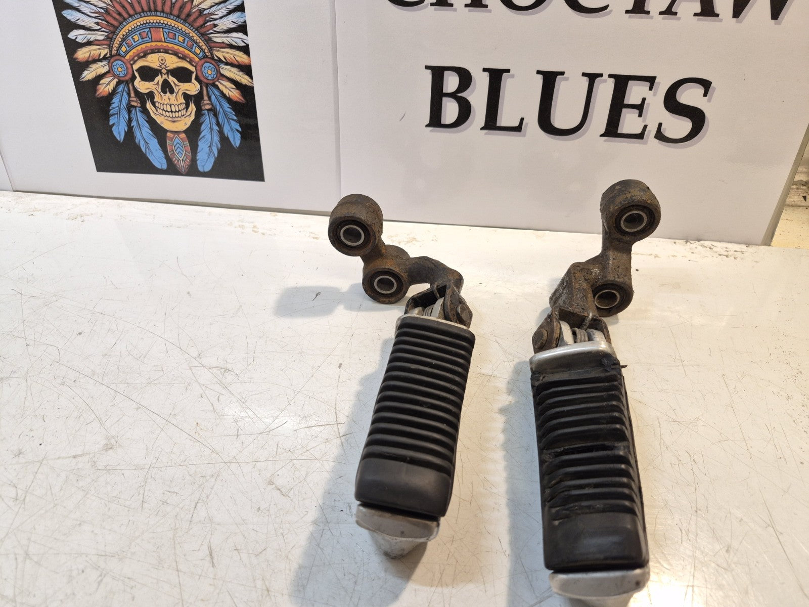 Suzuki VX 800 Riders Footpegs And Hangers