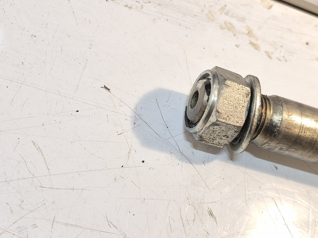 Suzuki GSF 600 Bandit Mk1 Swinging Arm Spindle