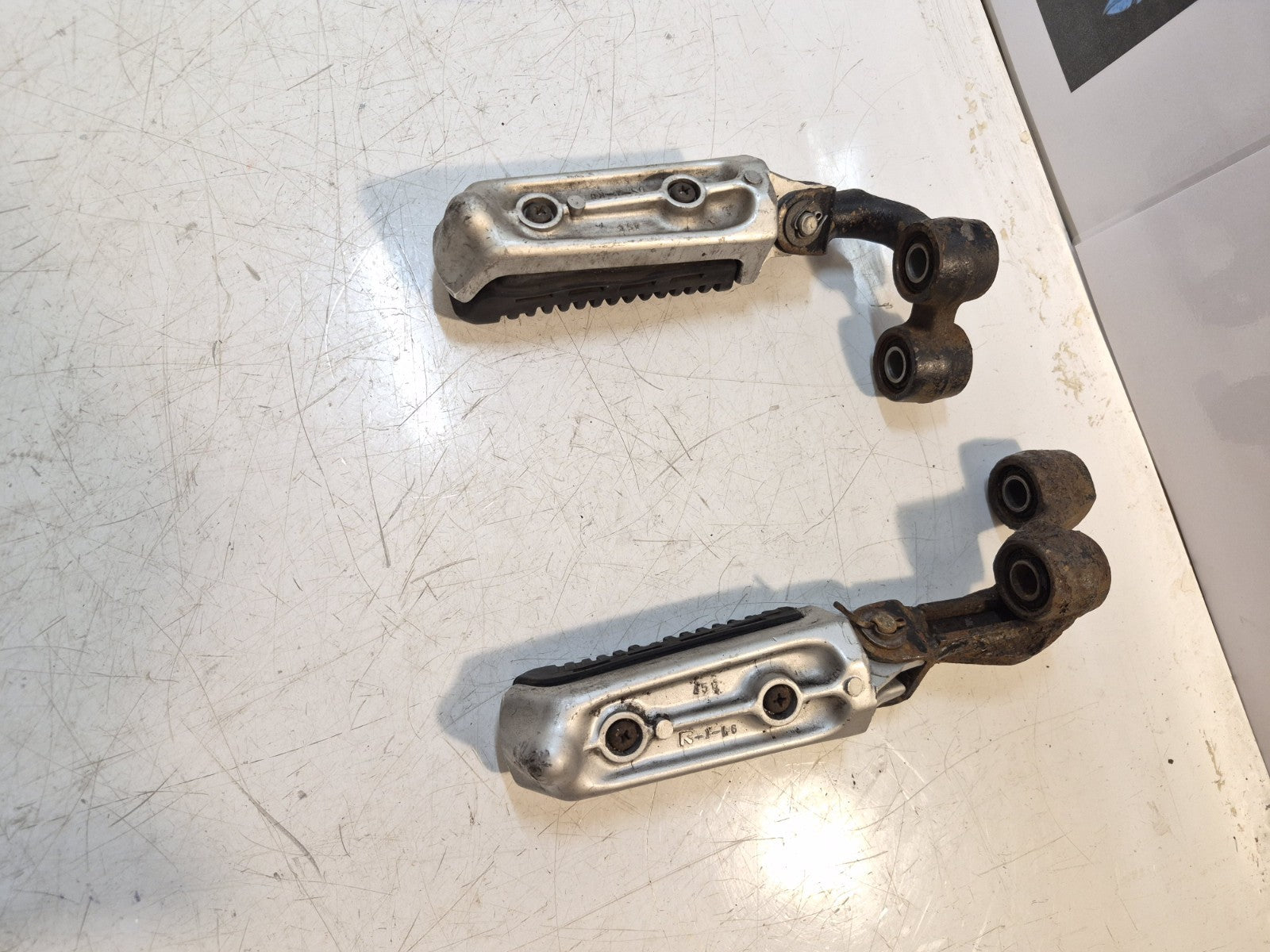 Suzuki VX 800 Riders Footpegs And Hangers