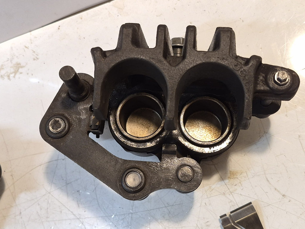 Suzuki GSF 650 Bandit Front Brake Calipers,Pair