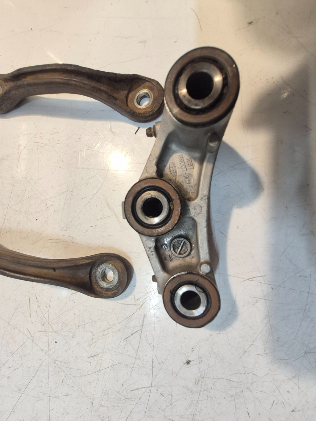 Kawasaki ZZR 1100 Mono Shock Linkage/ Lower Mount