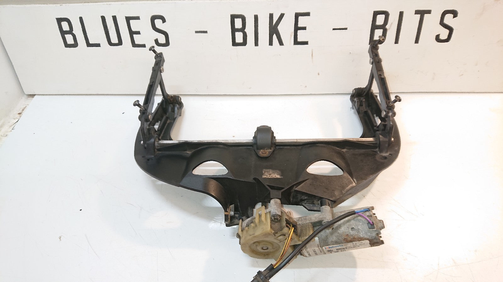 BMW R1150 RT Screen Motor Assembly