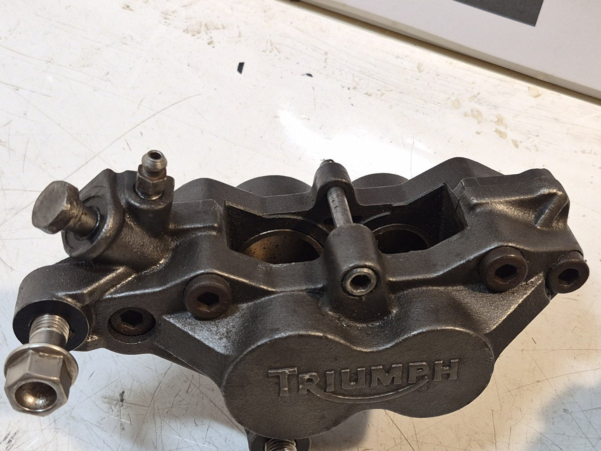 Triumph Daytona 955i Front Brake Calipers, Pair