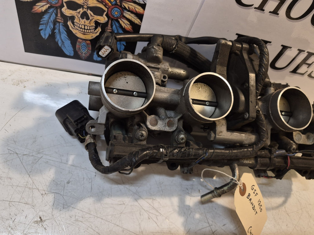 Suzuki GSF 1250 Bandit Throttle Bodies