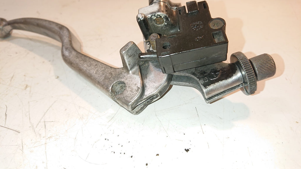 Yamaha XJ 900 Diversion Clutch Lever And Mount