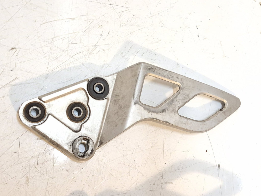 Suzuki GSF 650 Bandit Front Peg Hangers, Pair
