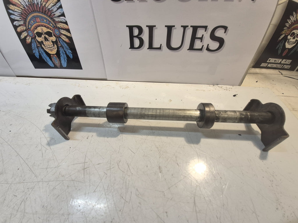 Kawasaki ER 5 Rear Wheel Spindle And Spacers