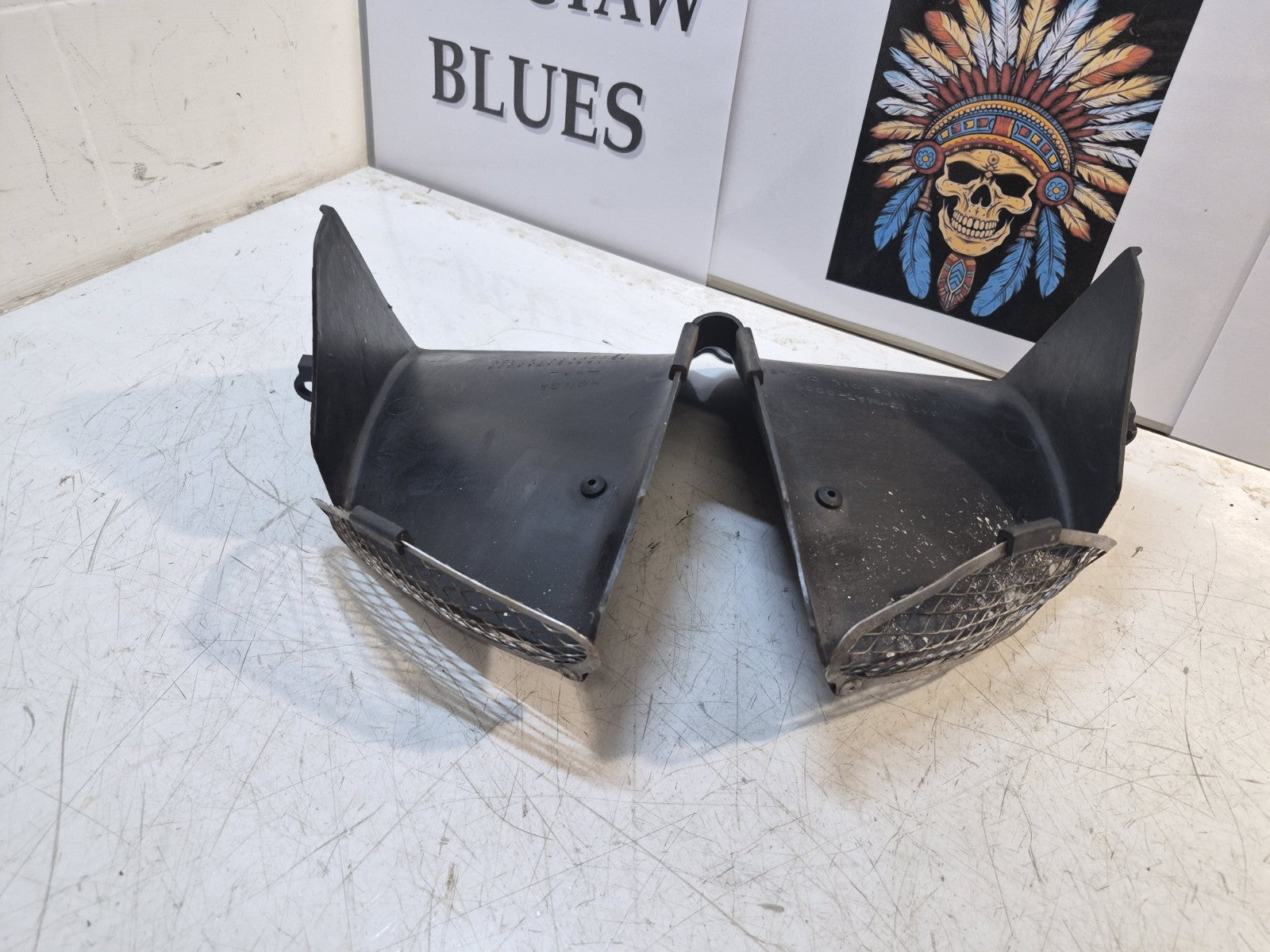 Honda CBR 1100 Blackbird Fairing, Oil Cooler Air Guide