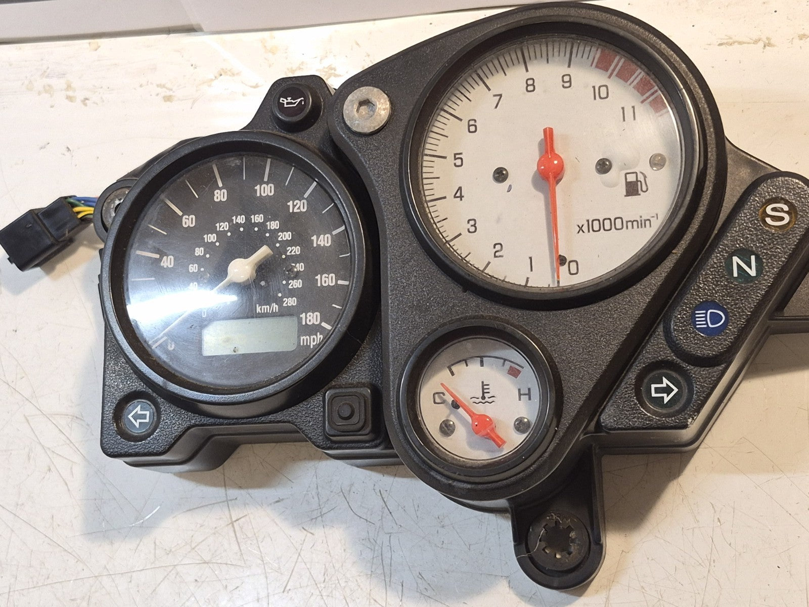 Honda VTR 1000 Firestorm Clocks/Instrument Cluster