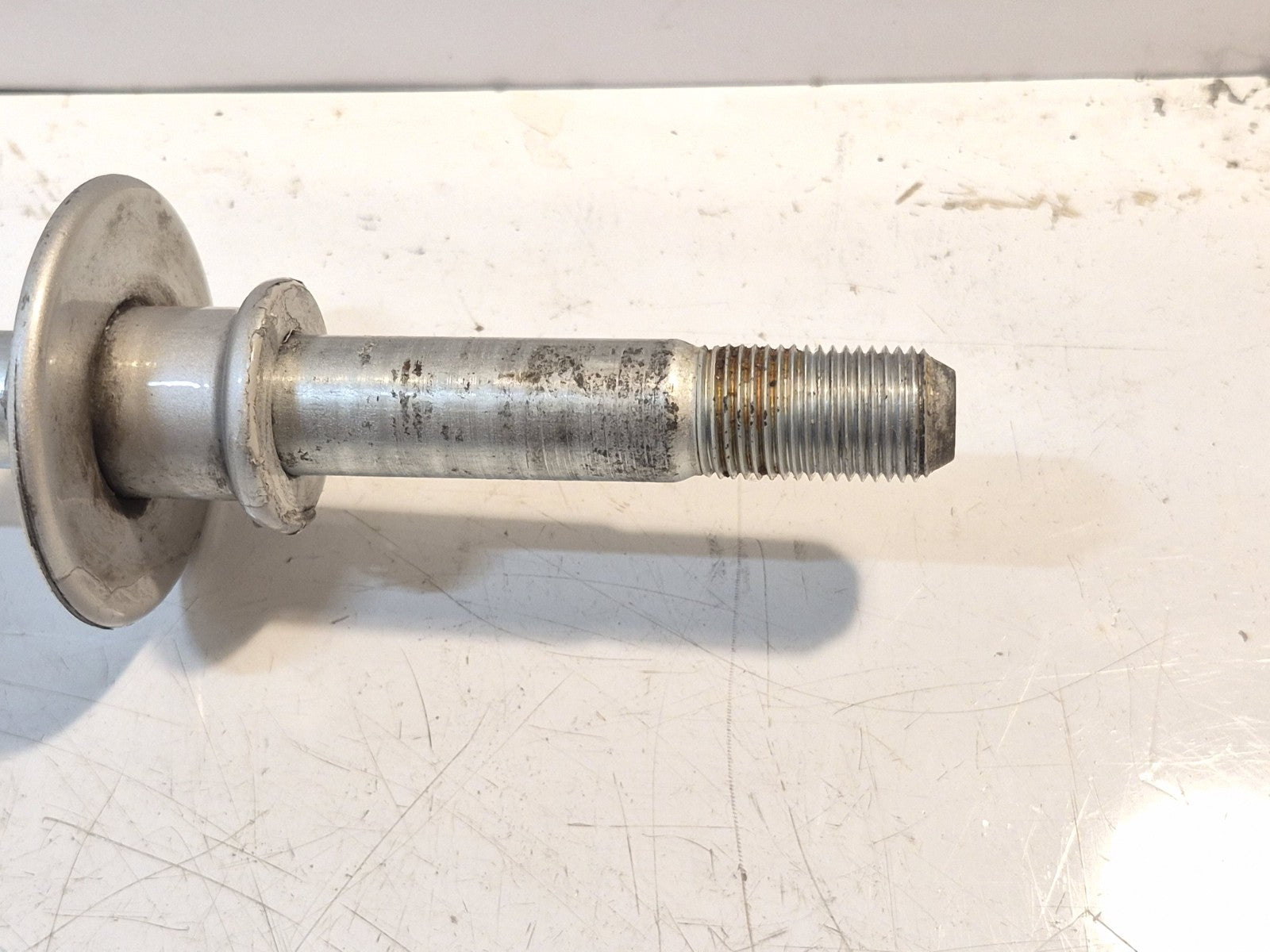 Suzuki GSF 600 Bandit Mk2 Front Wheel Spindle And Spacers