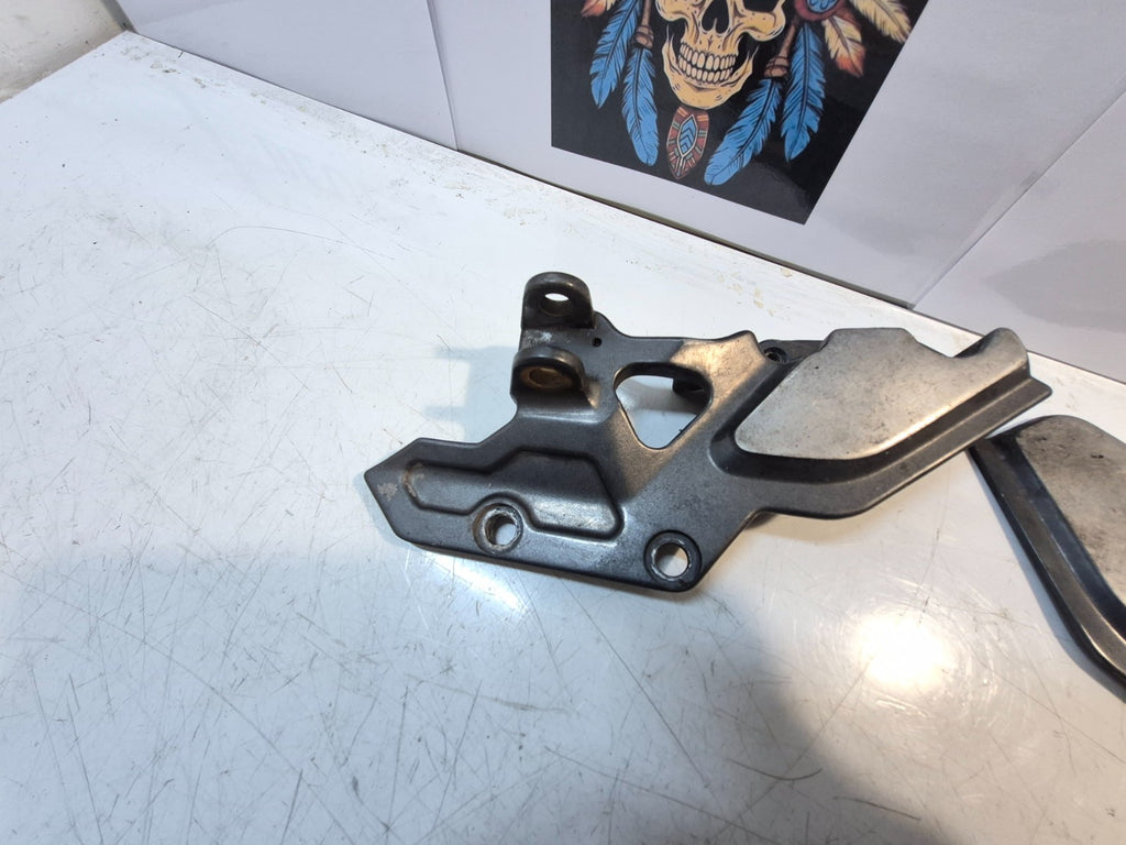 Kawasaki ZZR 1100 Front Peg Hangers