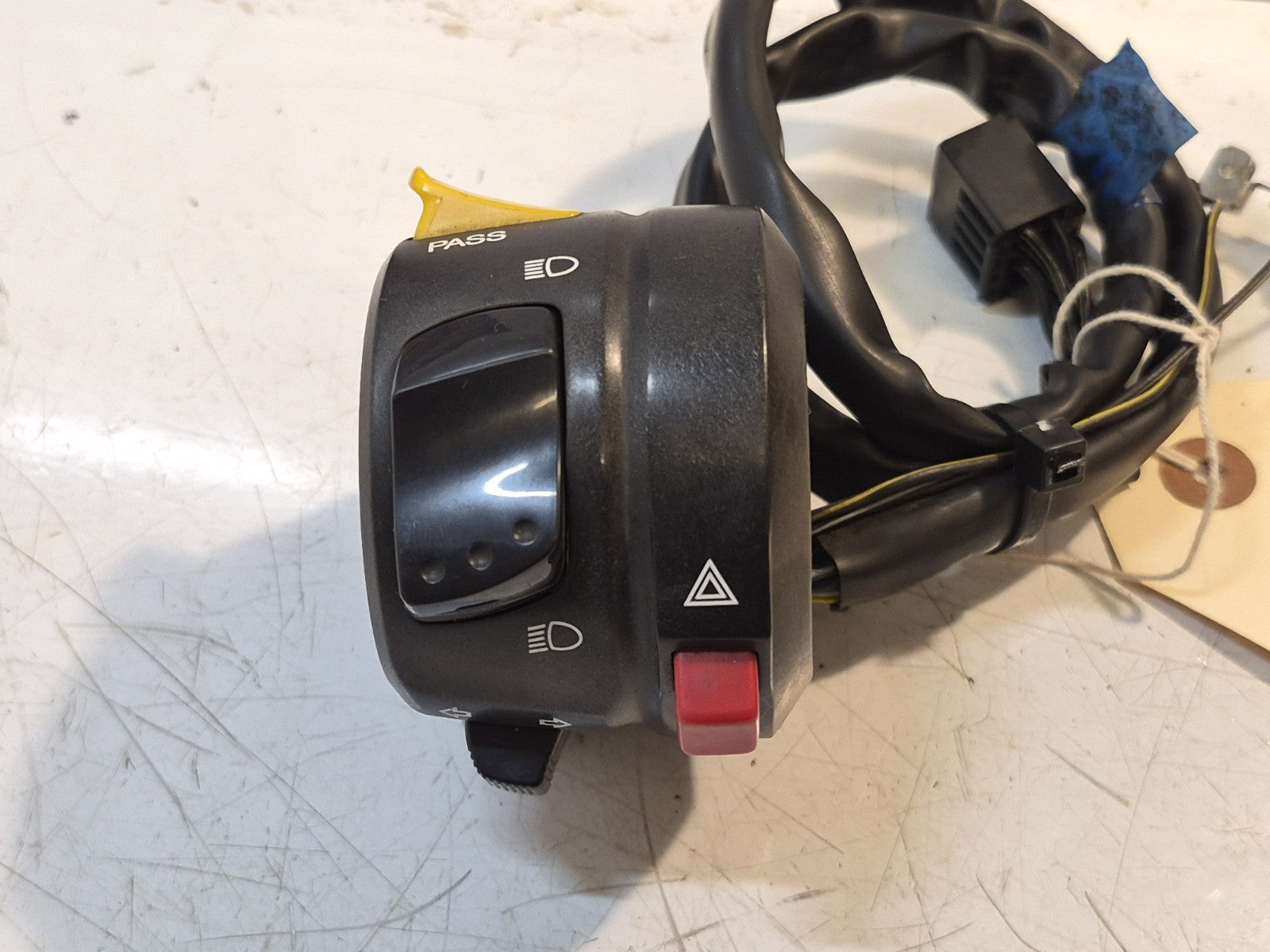 Suzuki GSF 1250 Bandit Switchgear, Left-hand