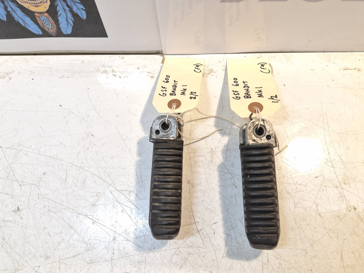 Suzuki GSF 600 Bandit Mk1 Riders Footpegs, Pair