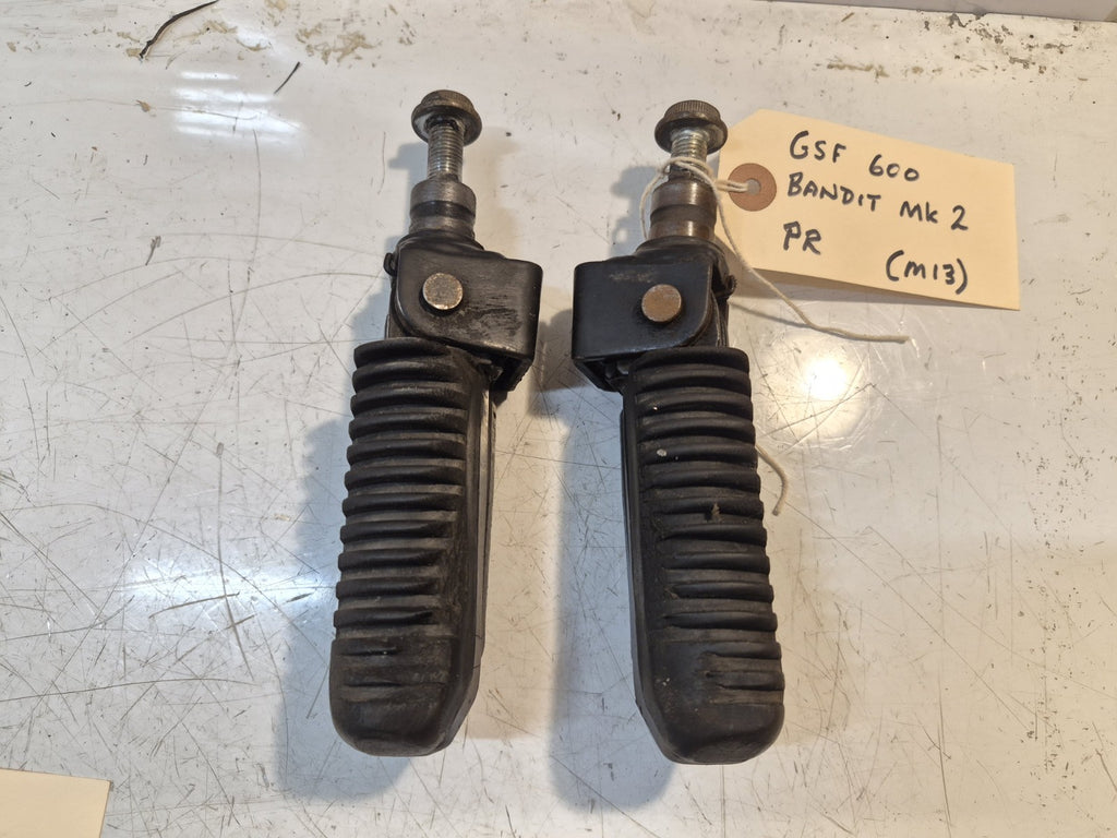 Suzuki GSF 600 Bandit Mk2 Footpegs, Riders, Pair