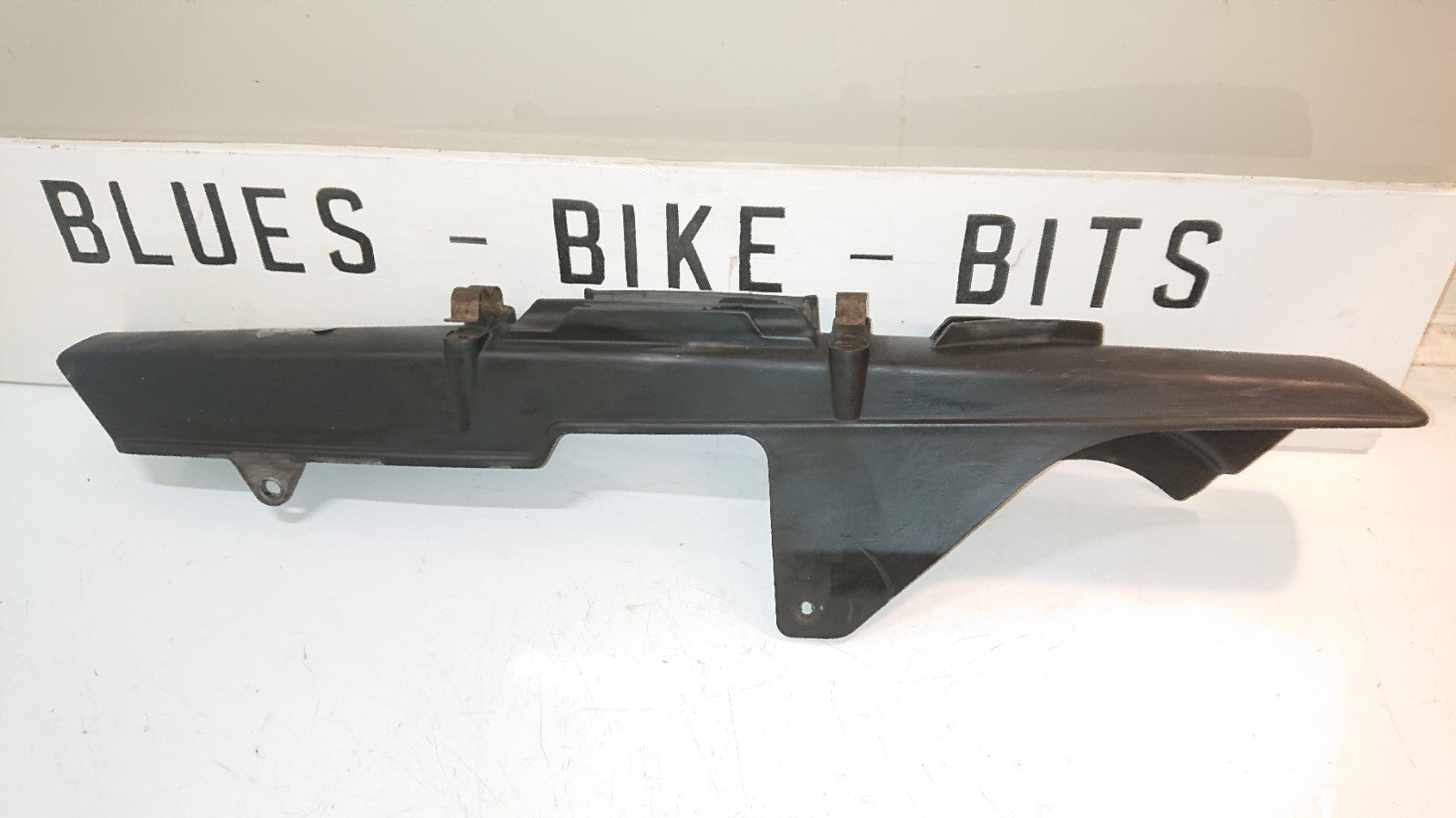 Honda VFR 800 Chain Guard