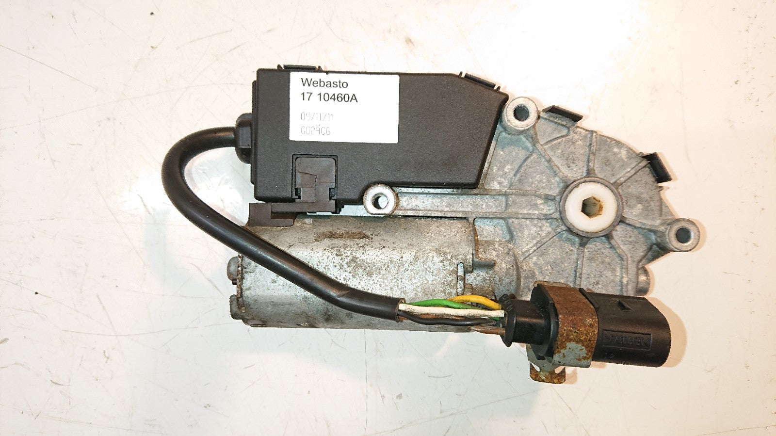 BMW R1200RT Screen Motor