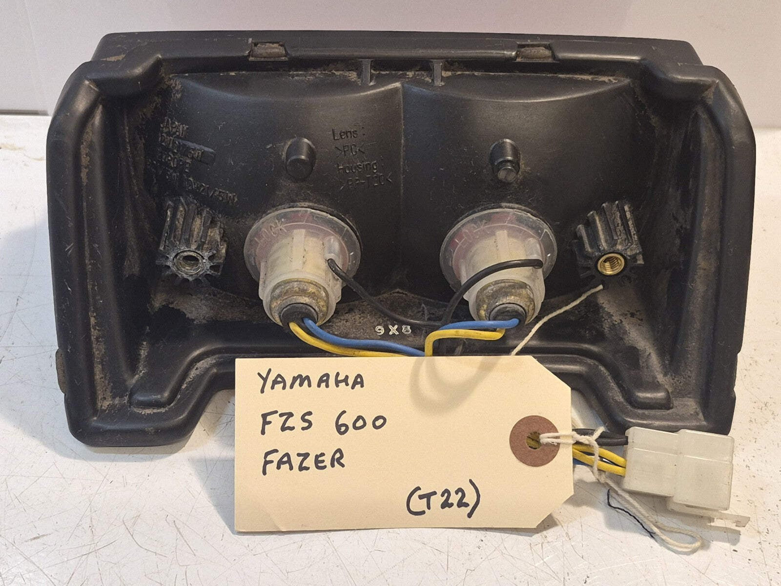 Yamaha FZS 600 FAZER Tail Light