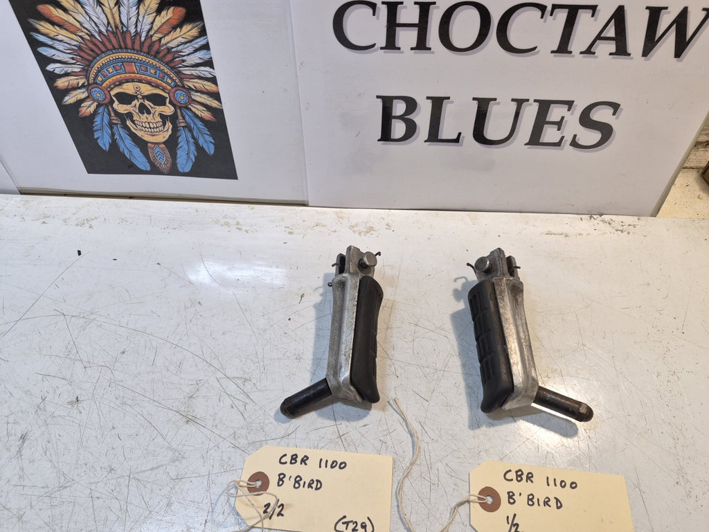 Honda CBR 1100 Blackbird Footpegs, Riders, Pair