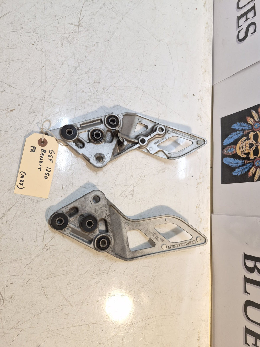Suzuki GSF 1250 Bandit Front Peg Hangers, Pair