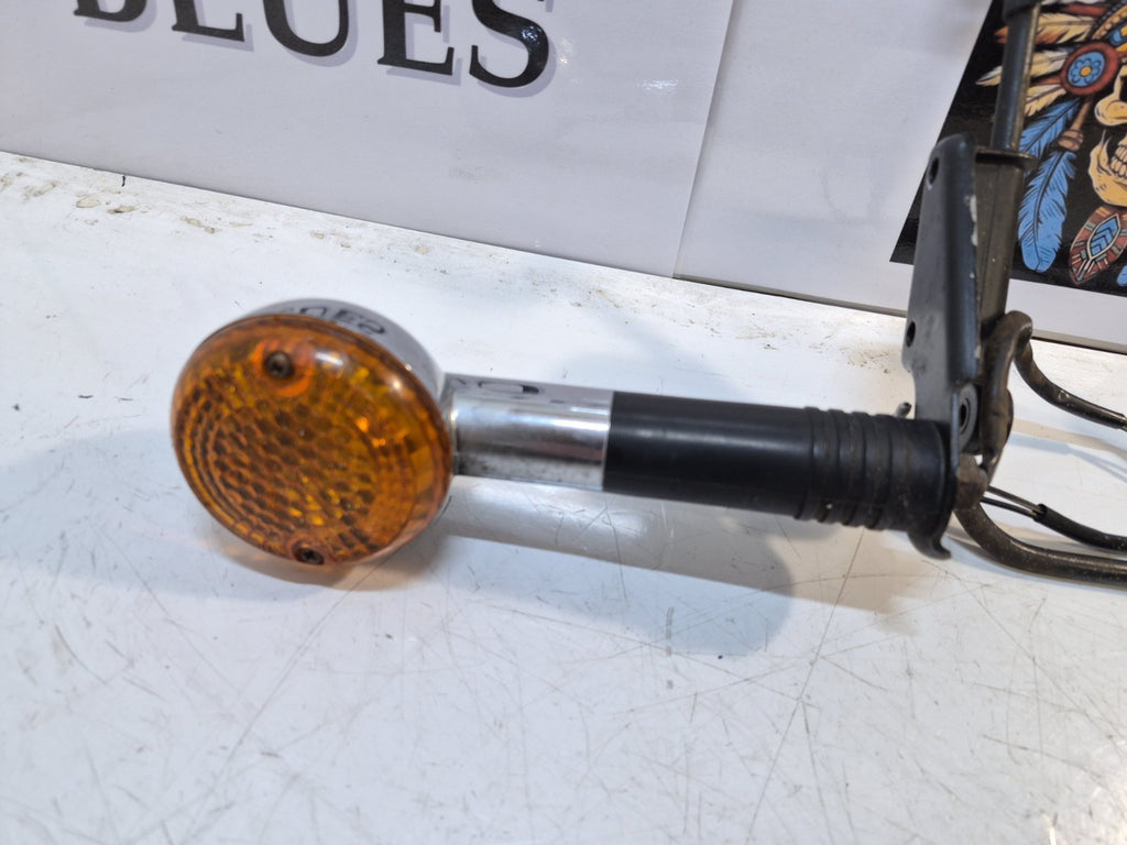 Suzuki VX 800 Indicators, Front, Pair And Bracket