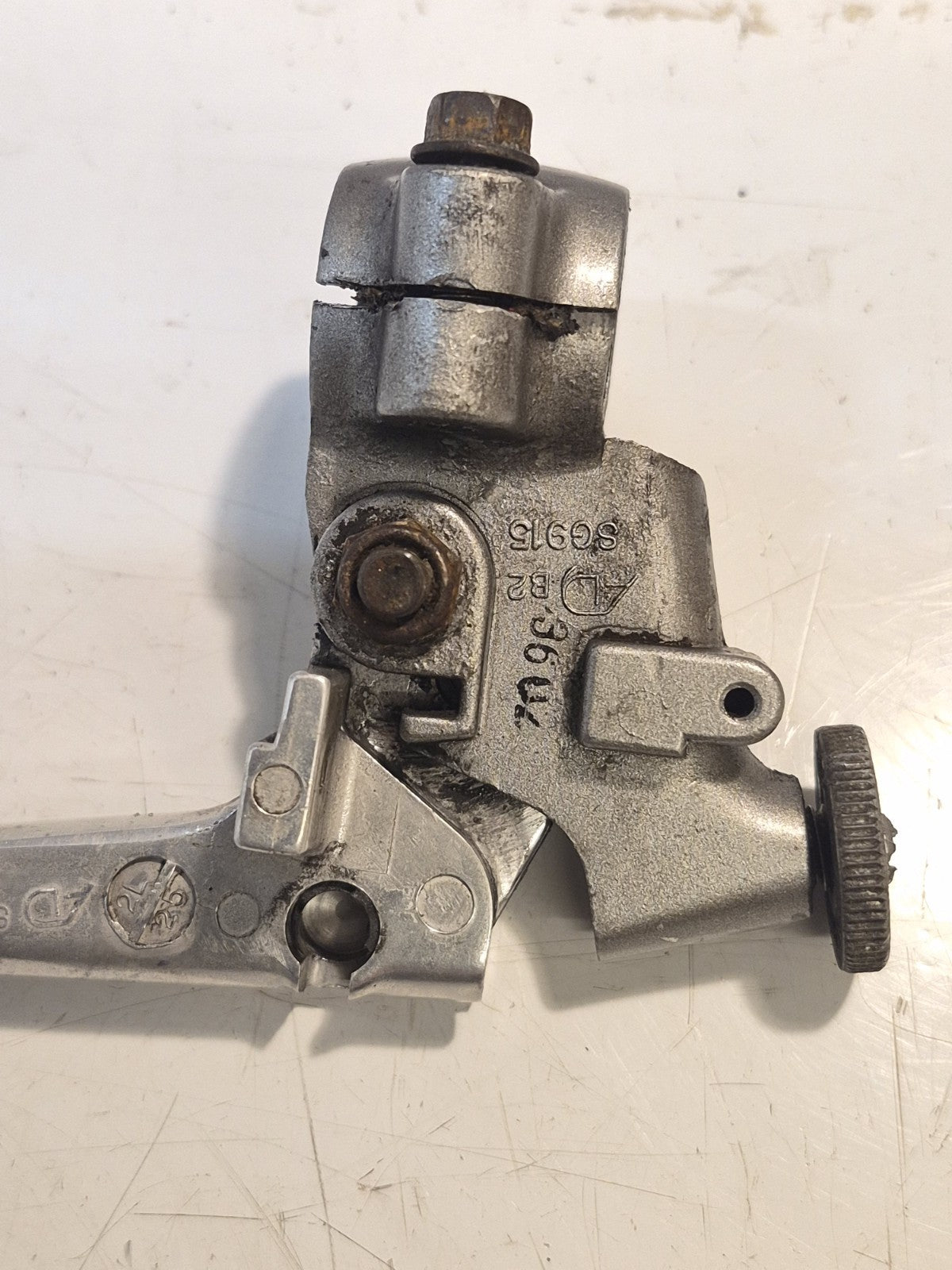 Suzuki VX 800 Clutch Lever And Mount