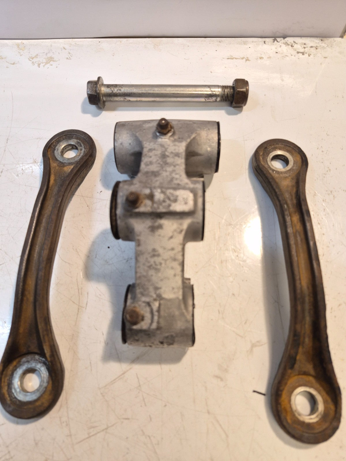 Kawasaki ZZR 1100 Mono Shock Linkage/ Lower Mount