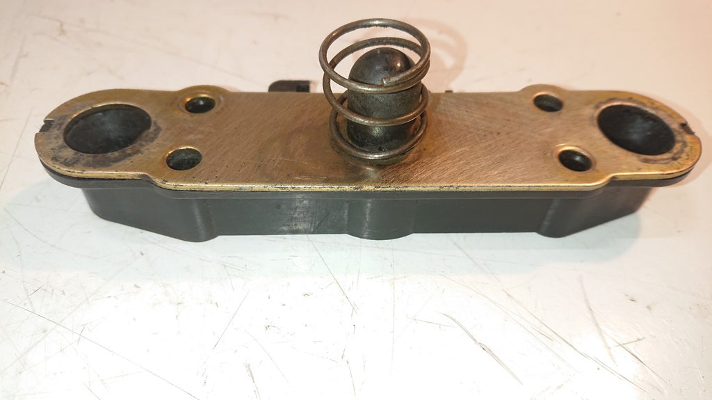 Suzuki  GSF600 BANDIT   SEAT  LATCH   GSF600 MK2