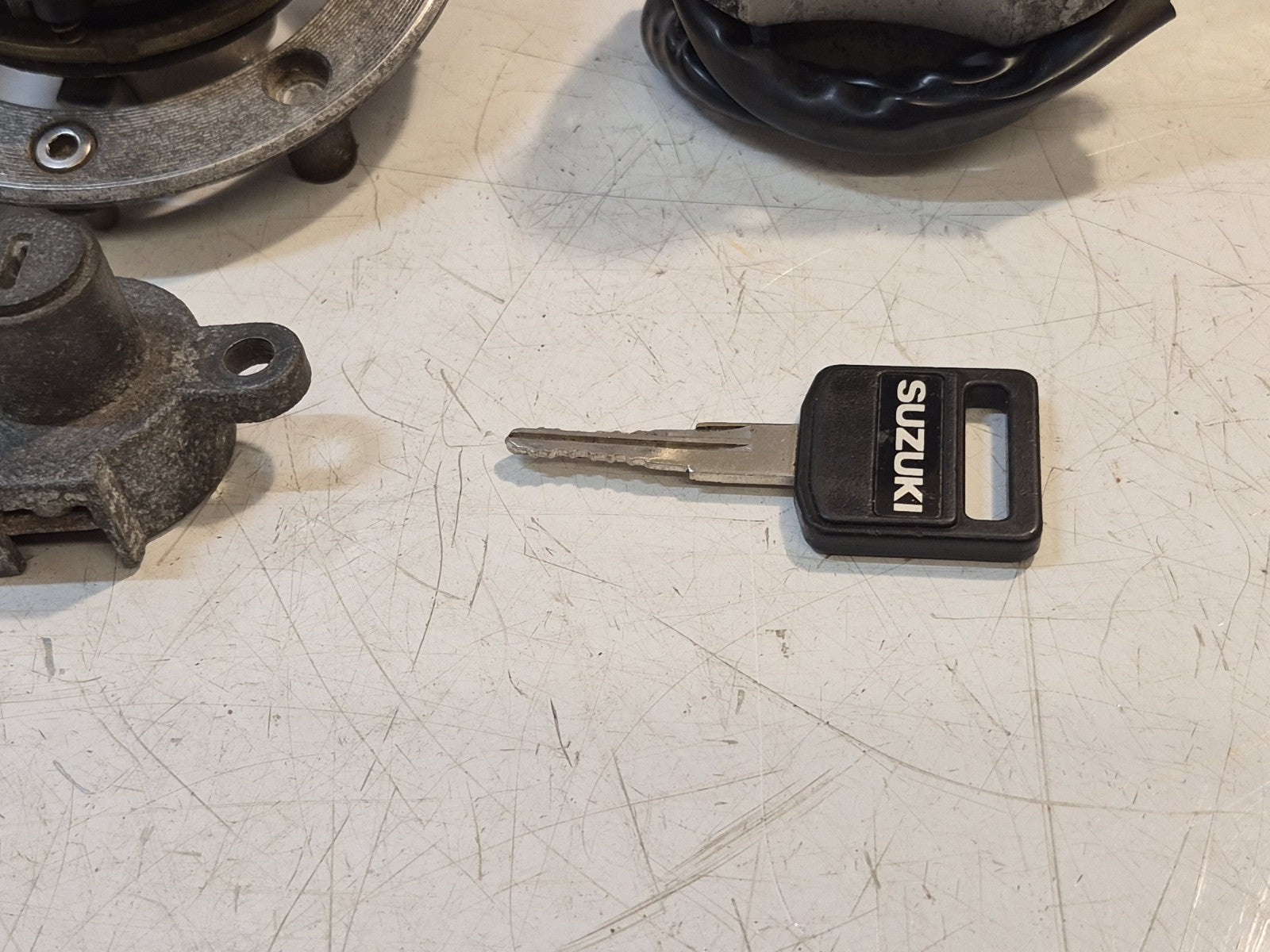 Suzuki VX 800 Lock Set