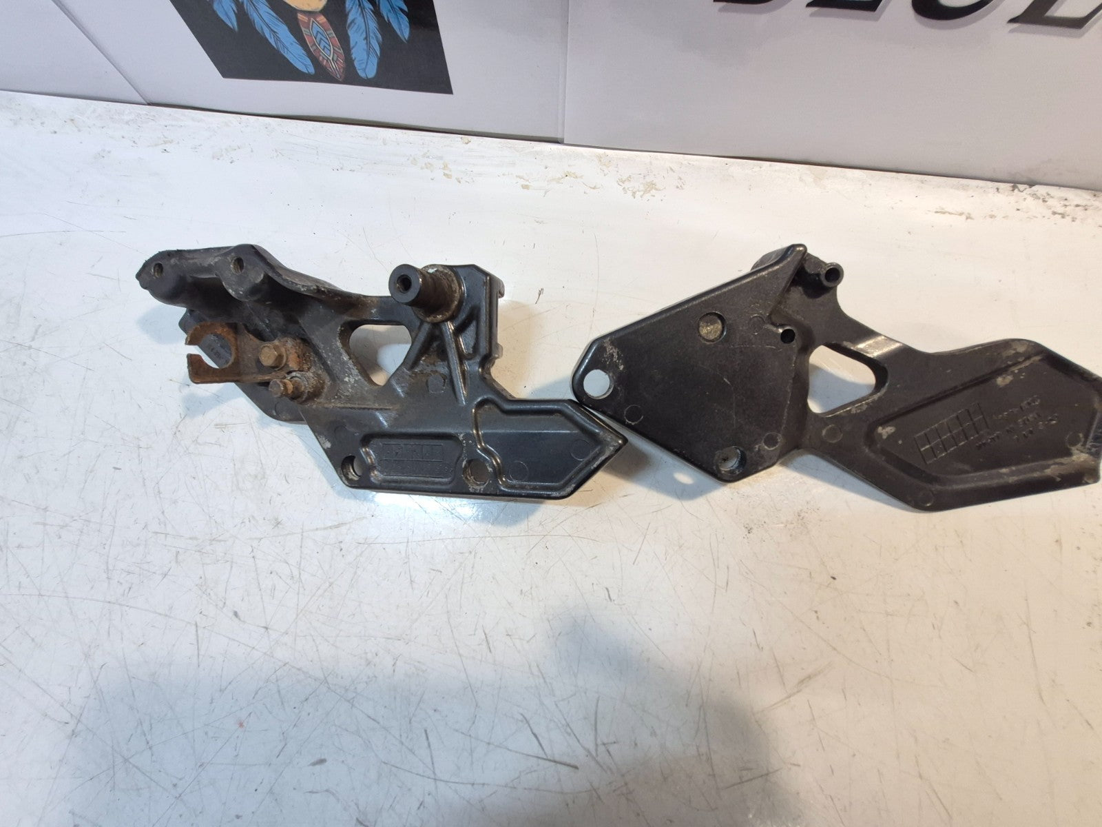 Kawasaki ZZR 1100 Front Peg Hangers