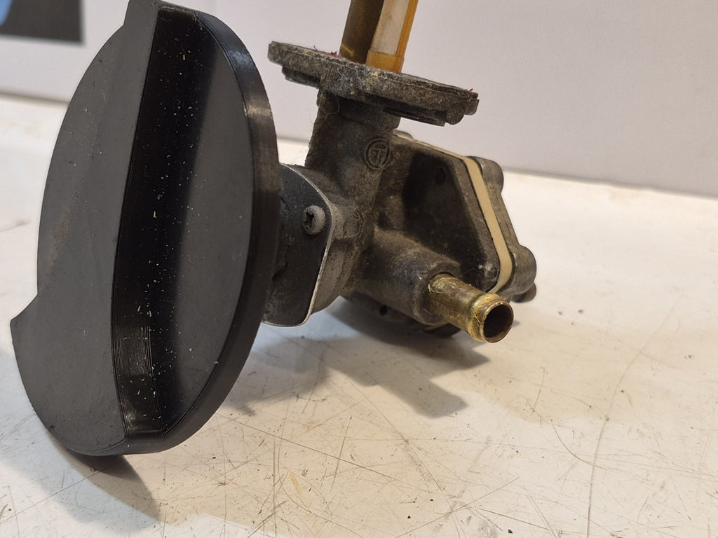 Suzuki VX 800 Petlock, Fuel Tap