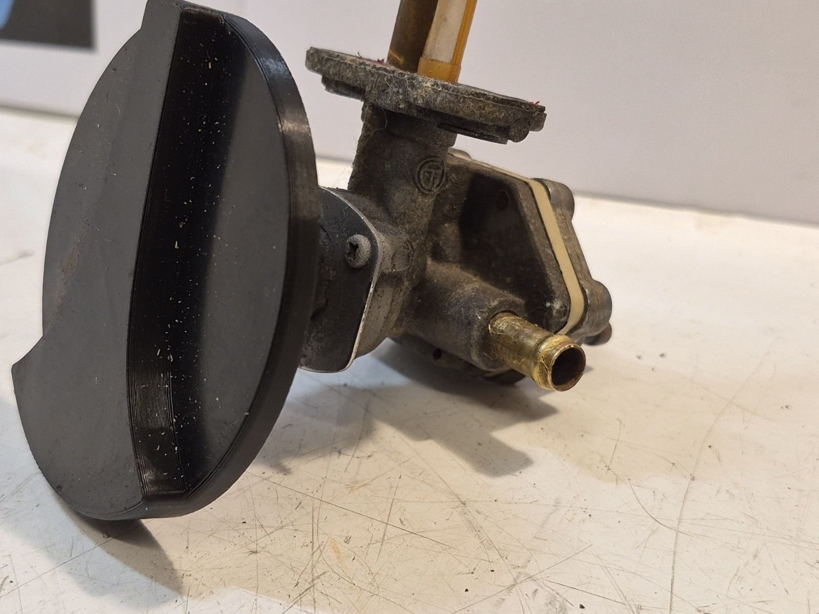 Suzuki VX 800 Petlock, Fuel Tap