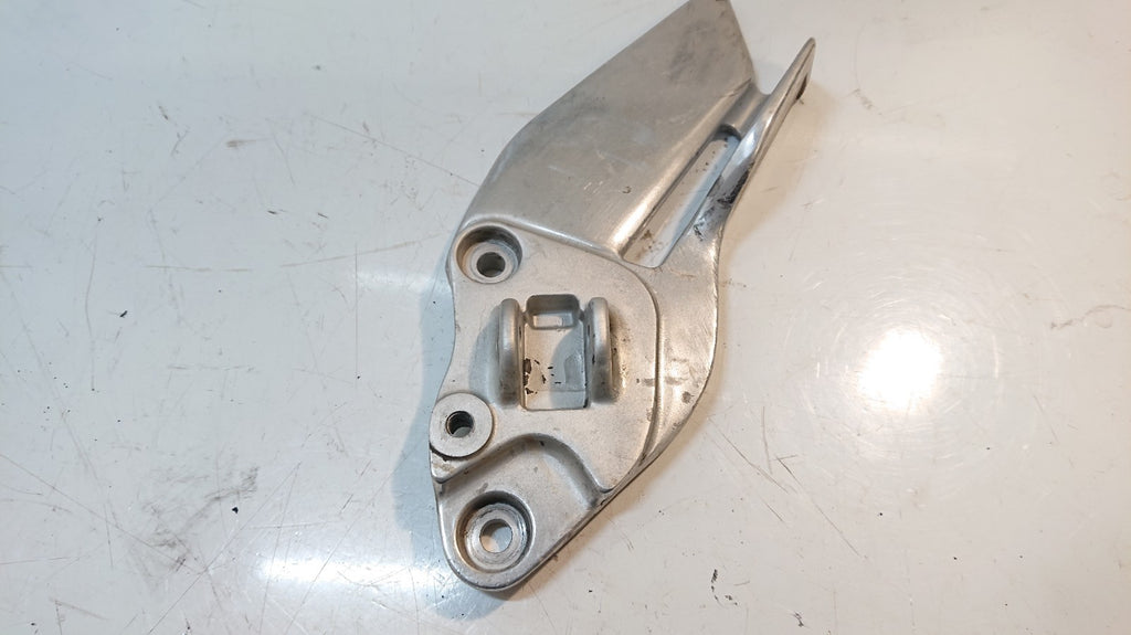 Yamaha XJ 900 Diversion Peg Hanger, Front, Lefthand