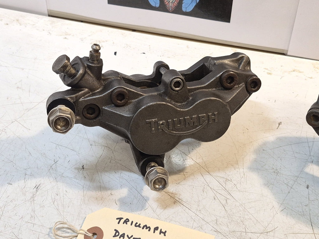 Triumph Daytona 955i Front Brake Calipers, Pair