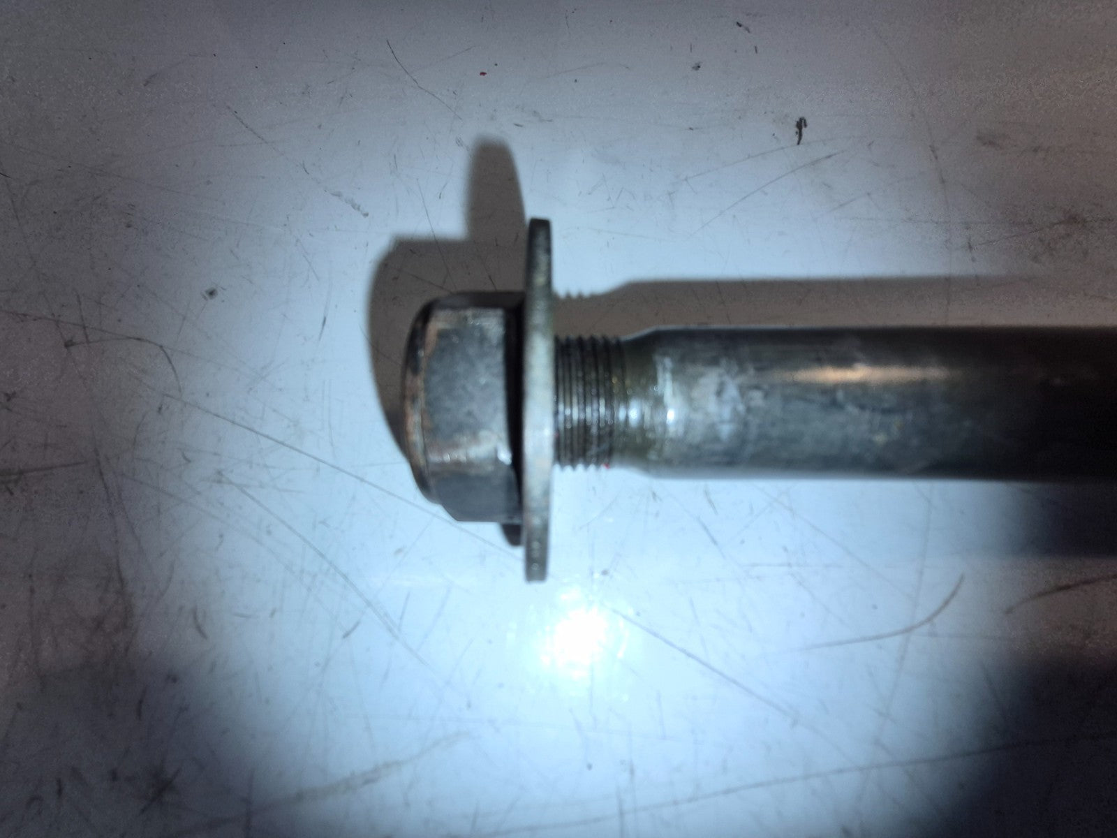 Yamaha FZS 600 FAZER Rear Wheel Spindle And Spacer