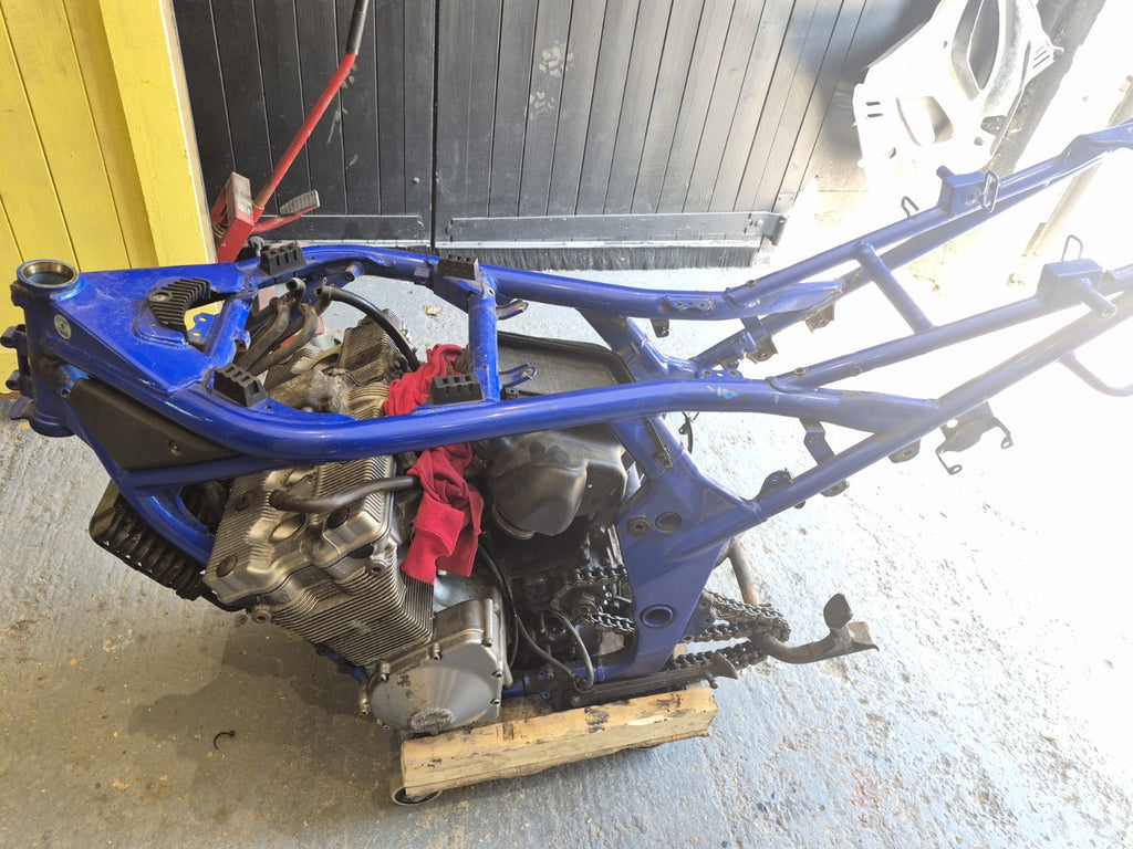 Suzuki GSF 600 Bandit Mk2 Engine/Frame/V5