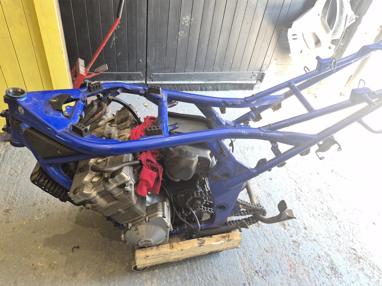 Suzuki GSF 600 Bandit Mk2 Engine/Frame/V5