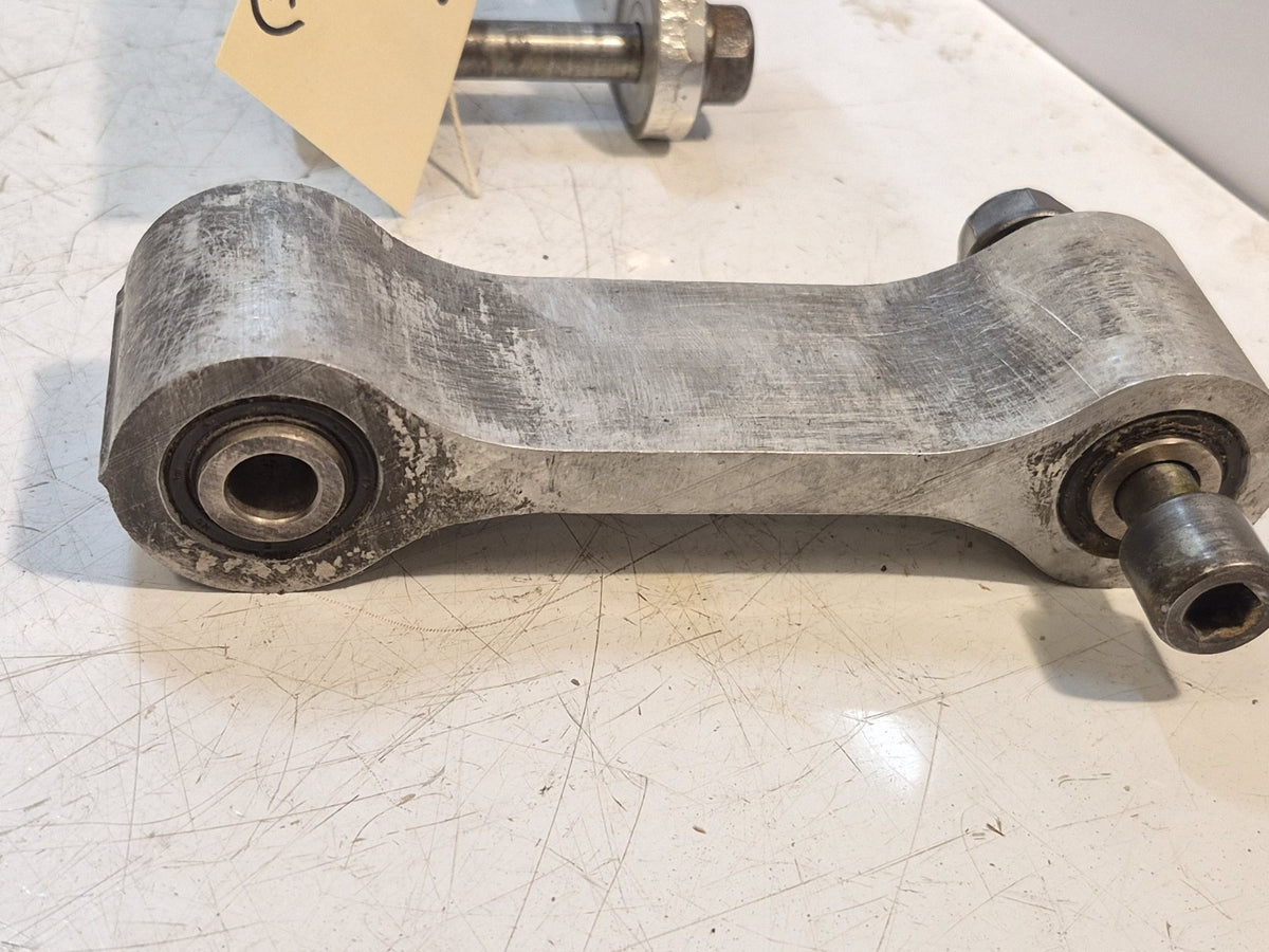 Honda CBR 1100 Blackbird Mono Shock Linkage, Lower Mount