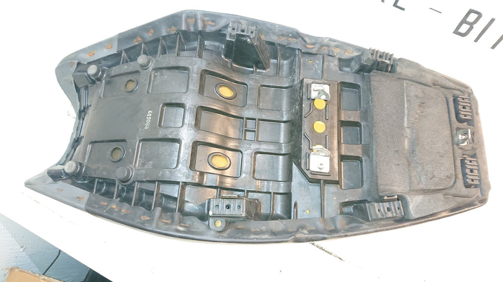 Kawasaki GTR 1400 SEAT