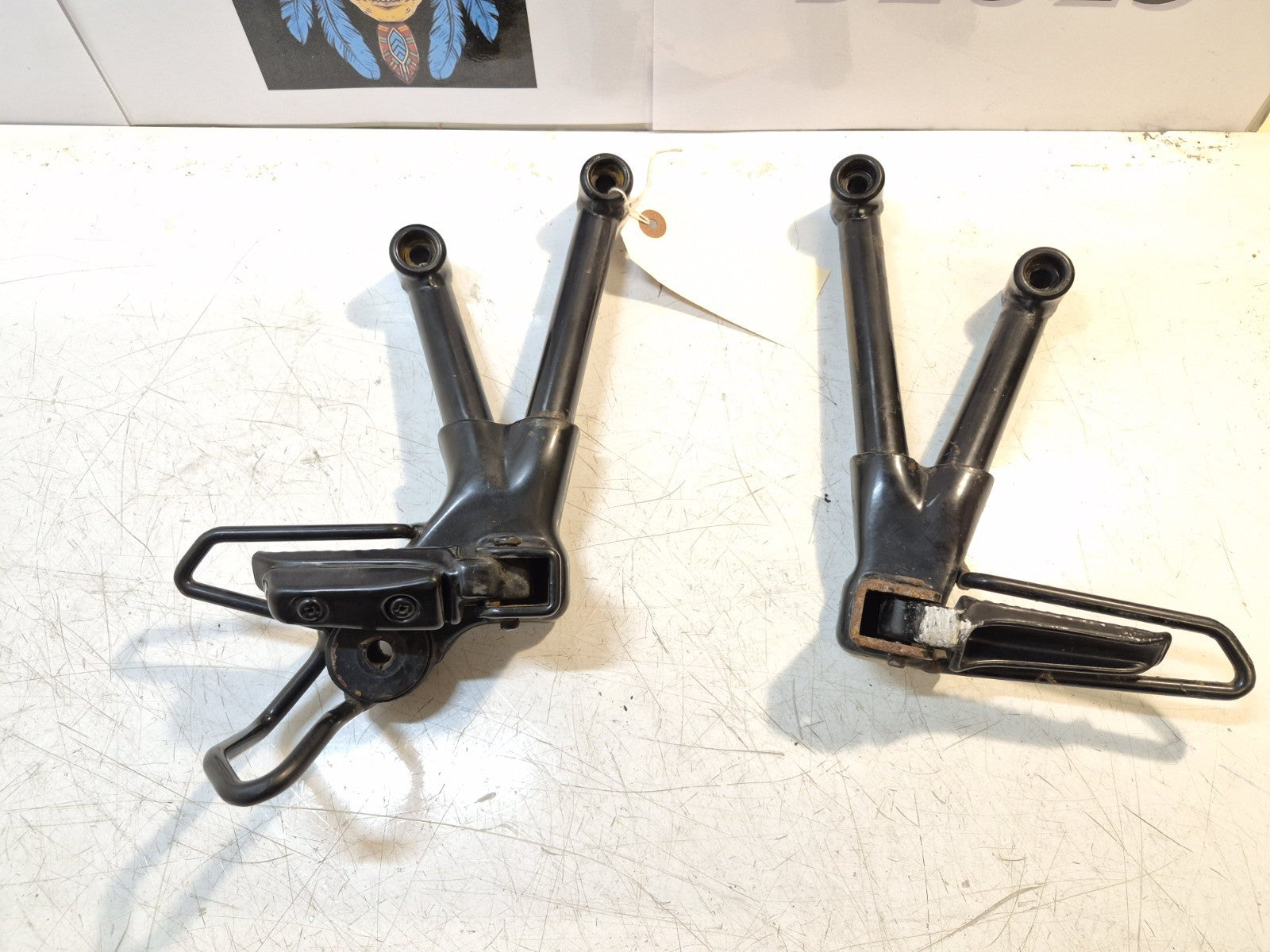 Suzuki GSF 600 Bandit Mk2 Pillion Pegs And Hangers, Pair
