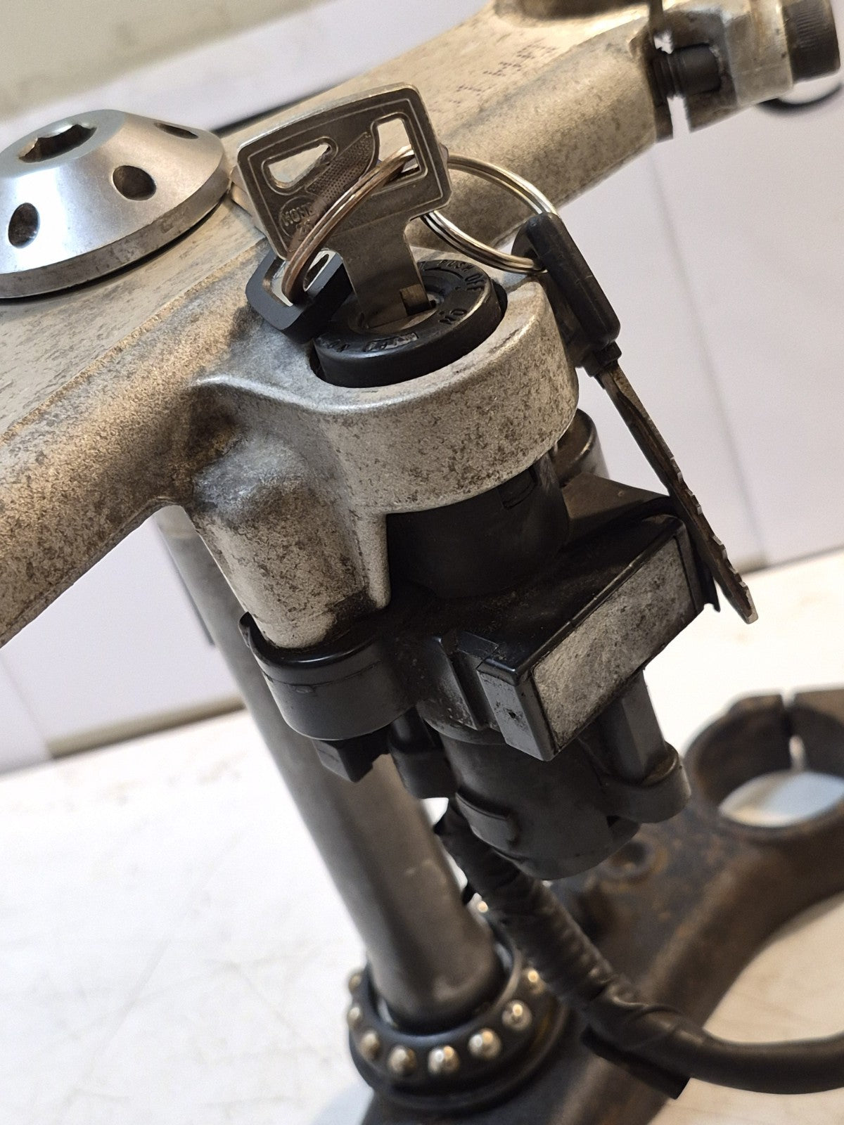 Honda CBR 1100 Blackbird Yoke, Tripple Tree Complete