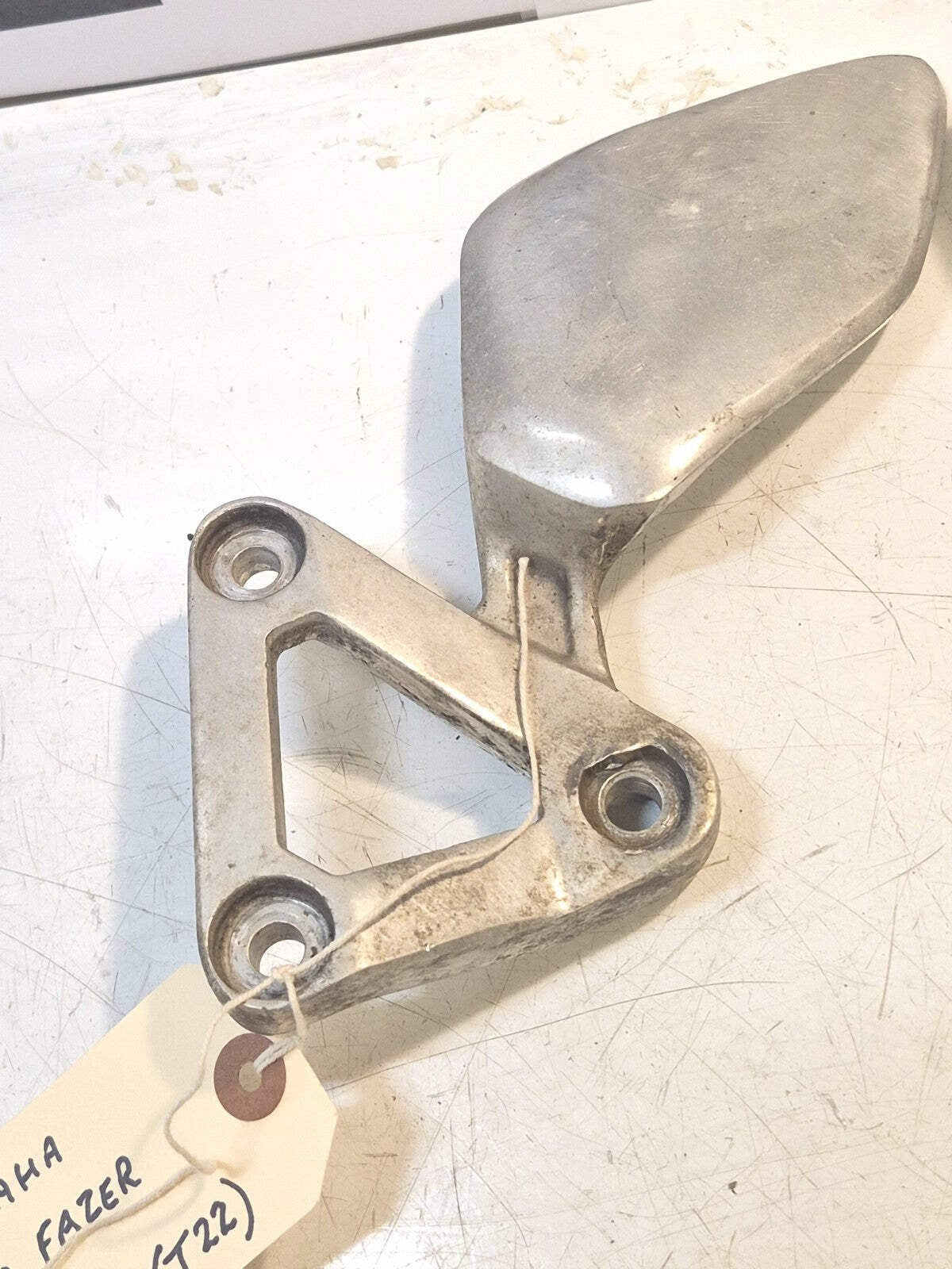 Yamaha FZS 600 FAZER Front Peg Hangers
