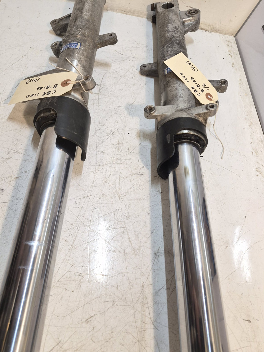Honda CBR 1100 Blackbird Forks, Pair