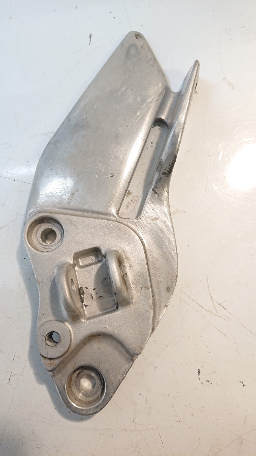 Yamaha XJ 900 Diversion Peg Hanger, Front, Lefthand