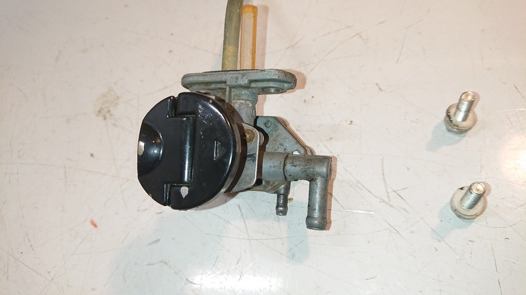 Kawasaki KLE 500 Fuel Tap /Pet lock