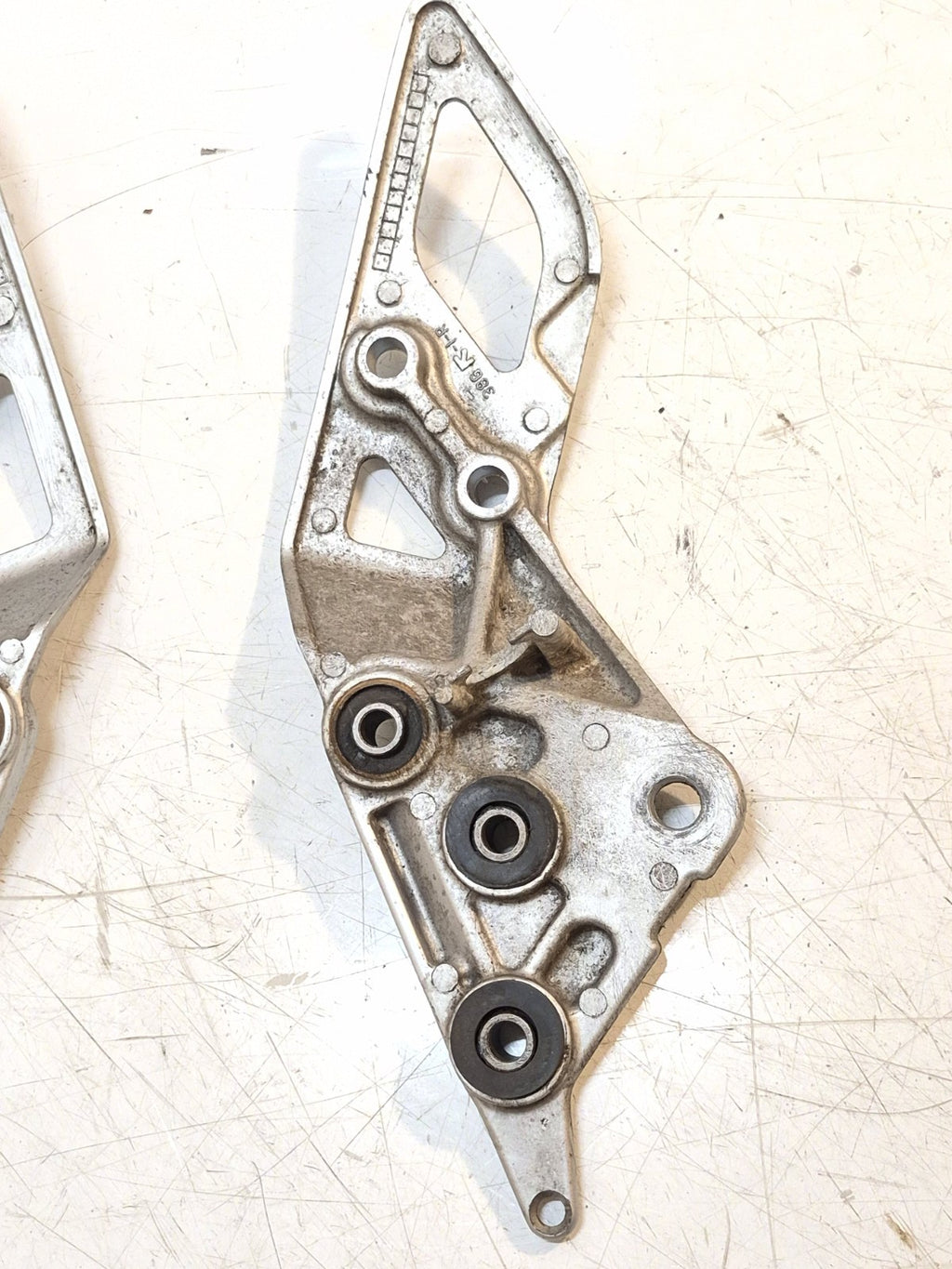 Suzuki GSF 650 Bandit Front Peg Hangers, Pair